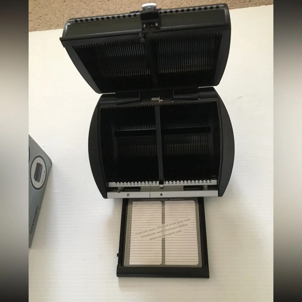 DISCGEAR Selector Disc Organizer 50 Black Holder Case Storage CD DVD Games